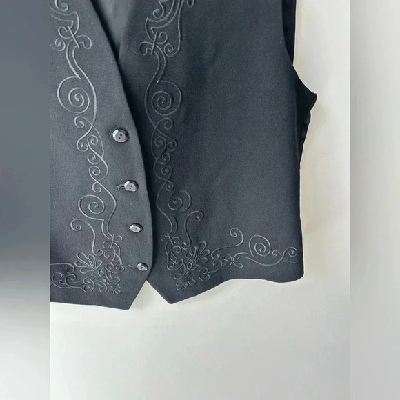 Vintage Liz Claiborne embroidered vest - Picture 5 of 10